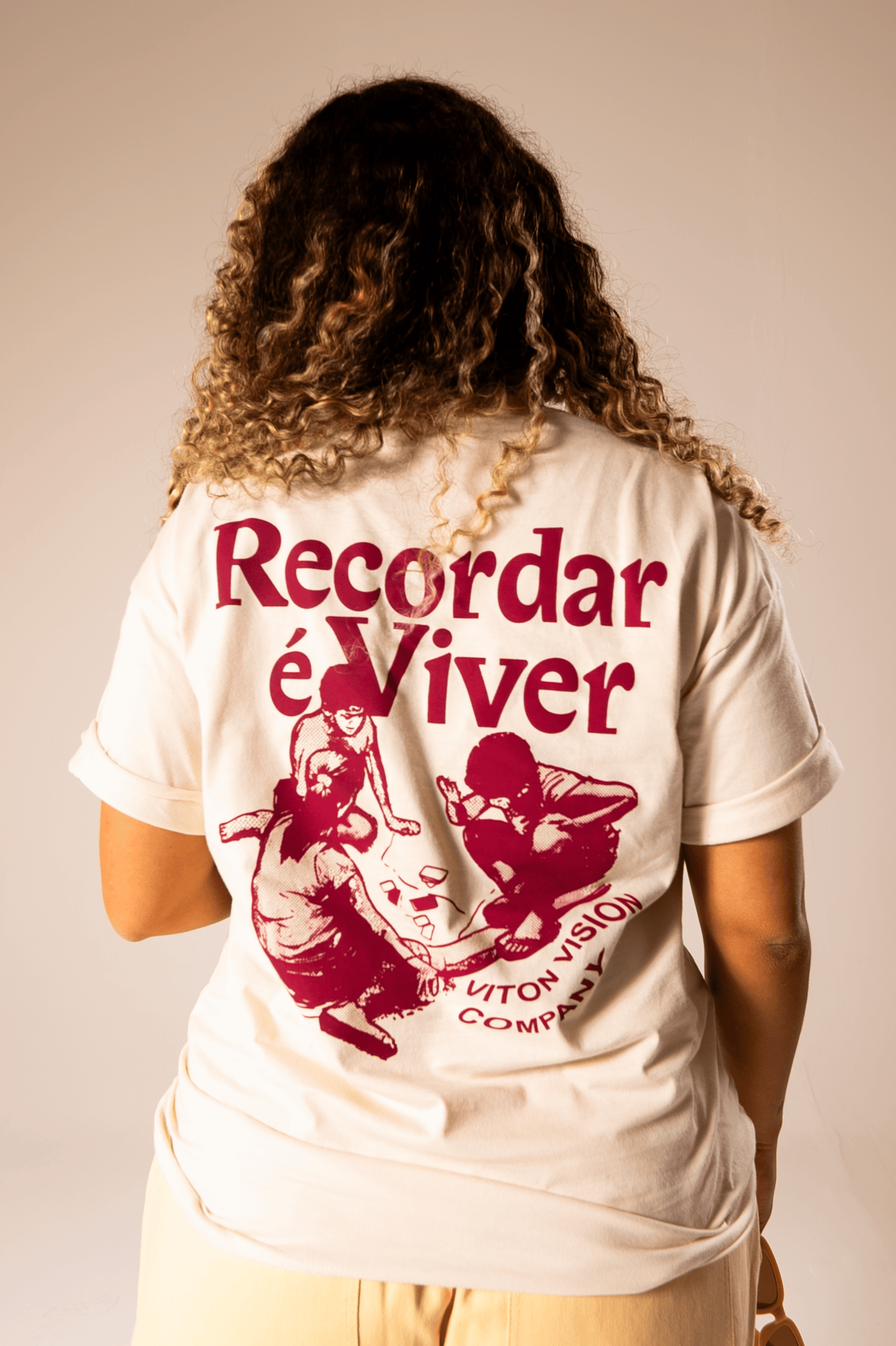 Camiseta OffWhite - Recordar é Viver