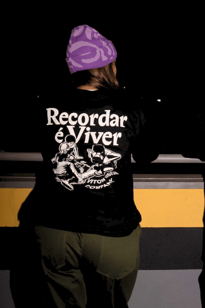 Camiseta Preta - Recordar é Viver